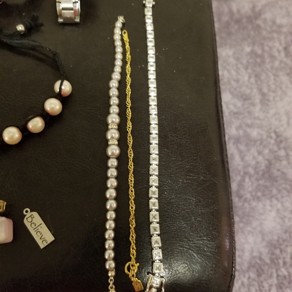 Jewelry Lot FIRM - Picture 3 of 8